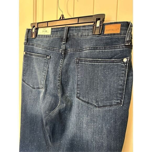 NWT Judy Blue Mid Rise Relaxed Fit Speckled Mineral Wash Jeans Size 11 / 30 JB88 - Picture 7 of 10